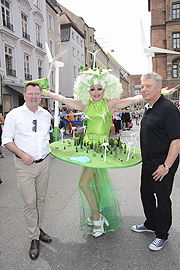 Fränky im Windrad-Outfit zusammen mit OB und Schirmherr Dieter Reiter, der zusammen mit Bürgermeister Josef Schmidt  wieder die Politparade anführte (©Foto. Ingrid Grossmann=